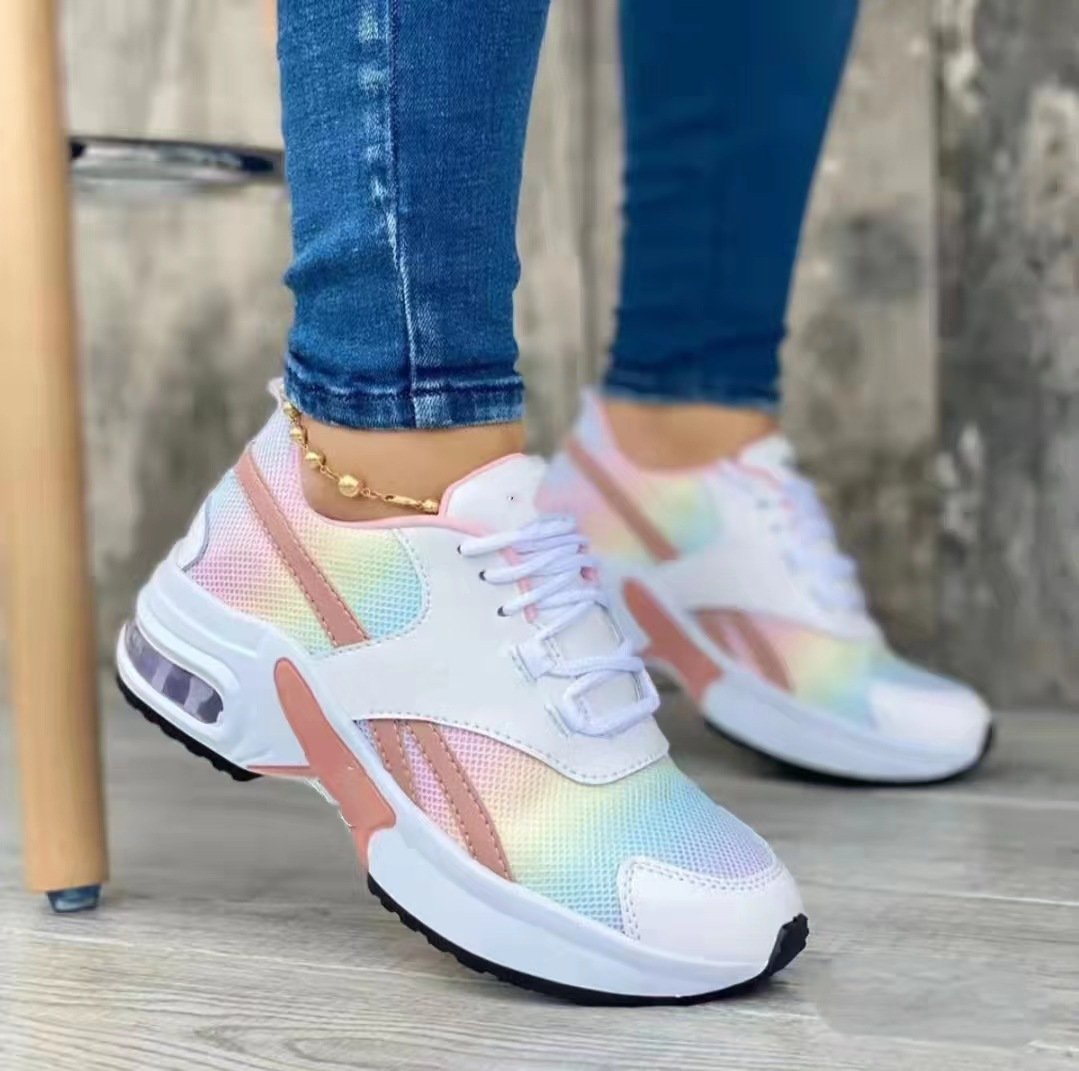 Kvinnors Spetsiga Sneakers - blackspei.com
